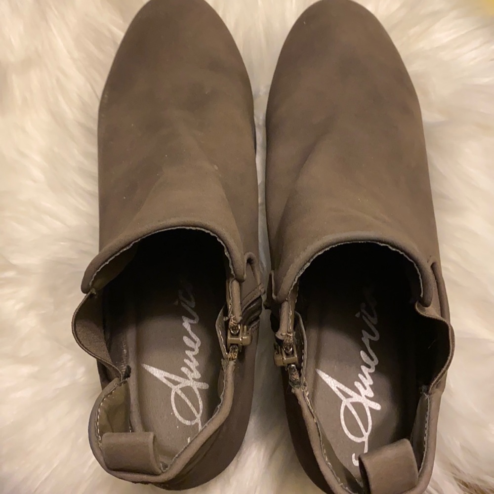 Ankle boots